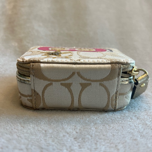 Coach Pill Case - RARE - Picture 6 of 9